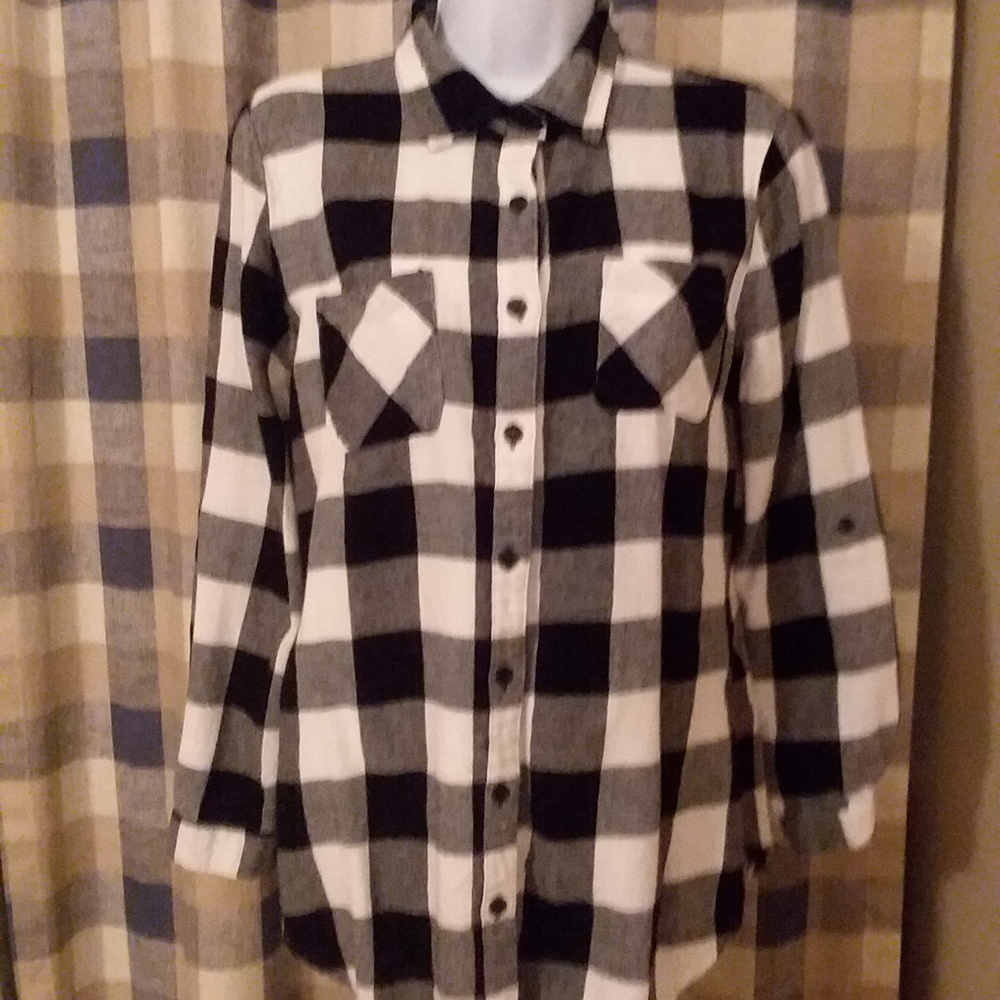 Women's NOBO Long Sleeve Black Plaid Shirt - LG